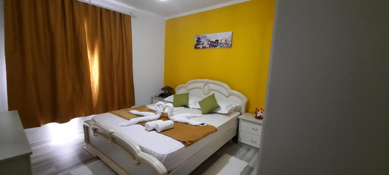 Apartament Clara Permet Apartment Bagian luar foto