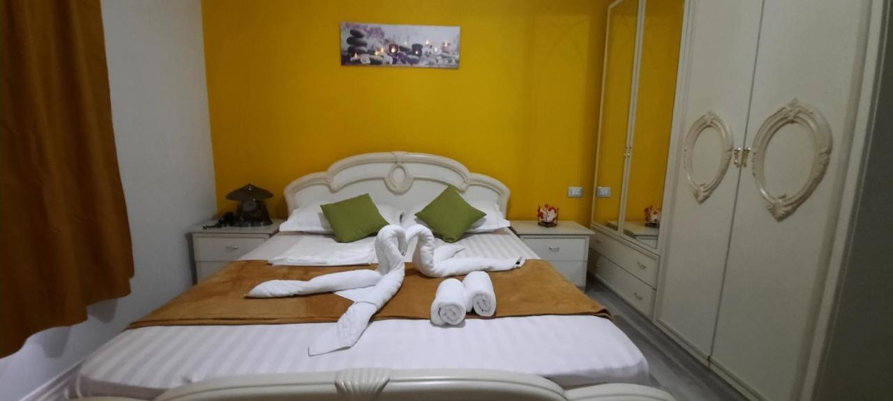 Apartament Clara Permet Apartment Bagian luar foto