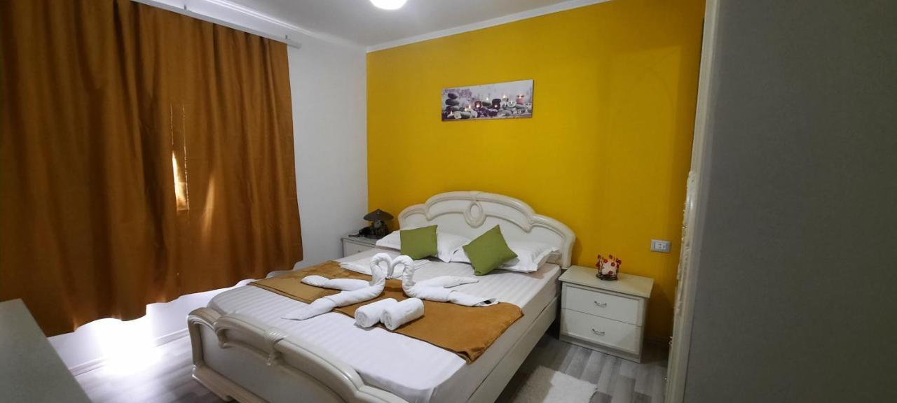 Apartament Clara Permet Apartment Bagian luar foto